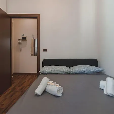 2 Bedroom - Free Wifi - Italian Star Трієст