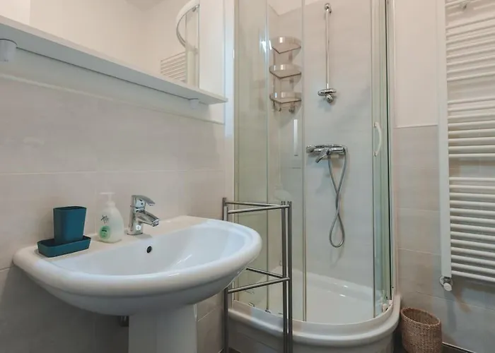 2 Bedroom - Free Wifi - Italian Star * Трієст