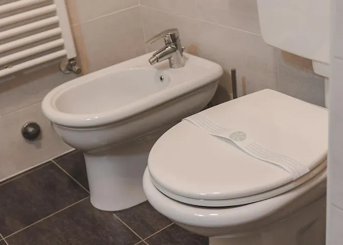 2 Bedroom - Free Wifi - Italian Star * Трієст